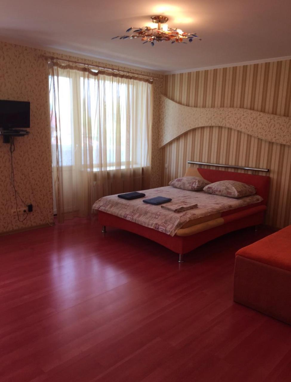 Red Apartment 2019 Very Centre Kherson Exterior photo